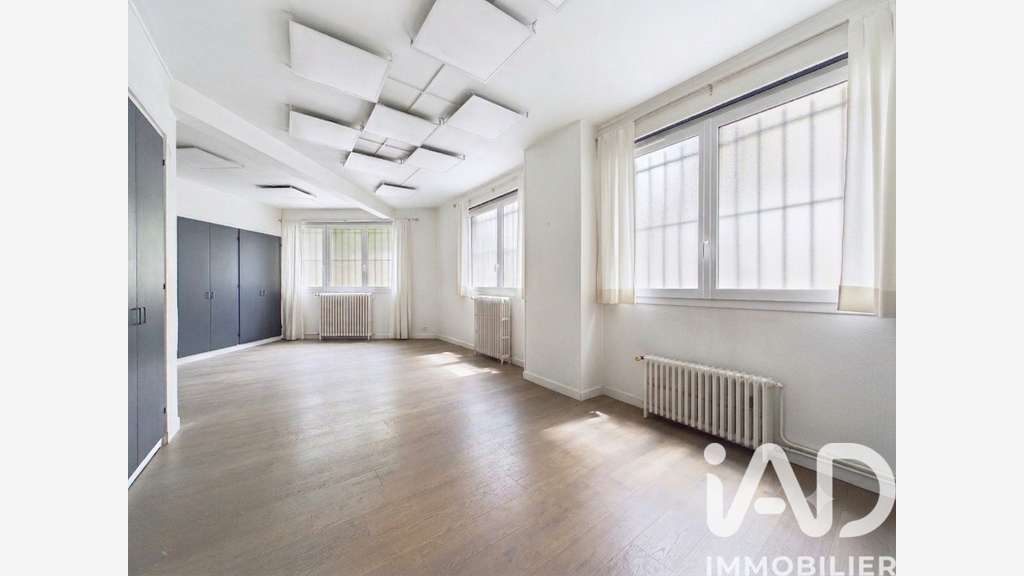 AV local commercial à Paris 13e Rue Paulin Enfert