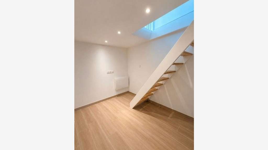 Vente cabinet médical rénové 30m² à Paris 15e