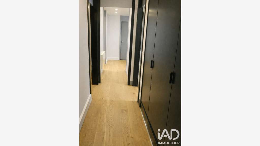 Cède local professionnel 96m² à Paris Montparnasse