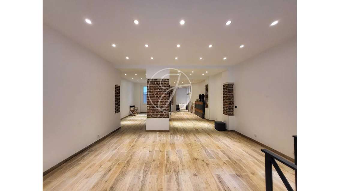 Local commercial 83m² à vendre Paris 16e Chaillot