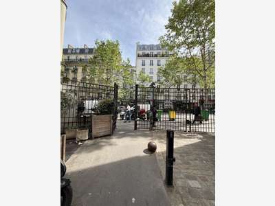 Murs à vendre 39m² à Paris 17ème Métro La Fourche