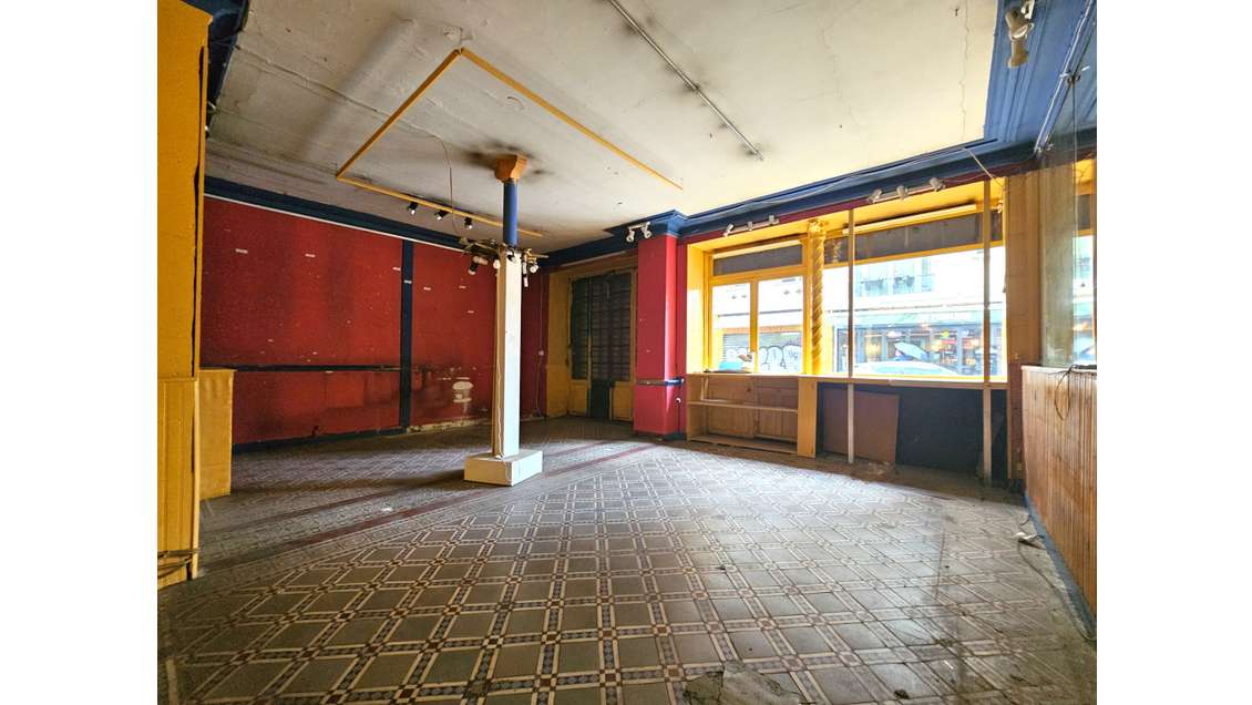 vente murs libres 55m²  Montmartre 75018 paris