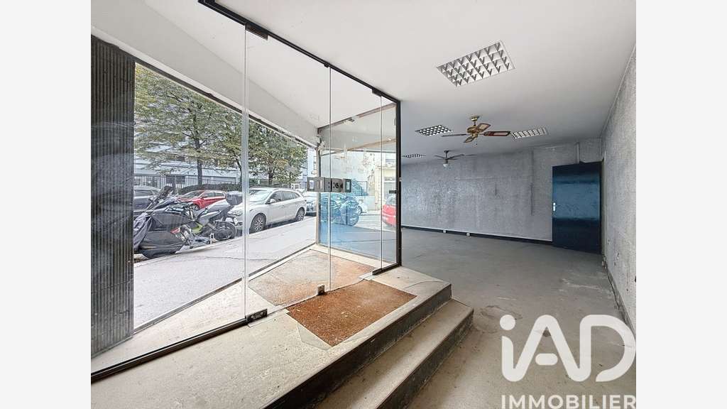 Vente local commercial à Paris Nord Montmartre