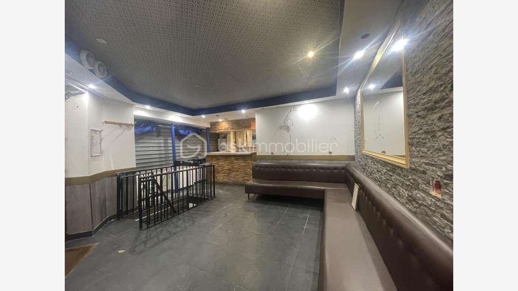 Vente local commercial de 54m² à Paris 75018