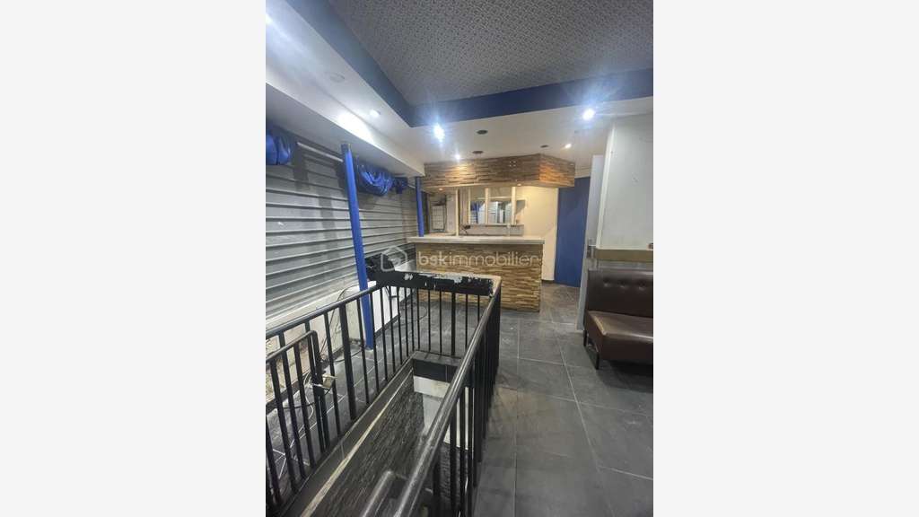 Vente local commercial de 54m² à Paris 75018