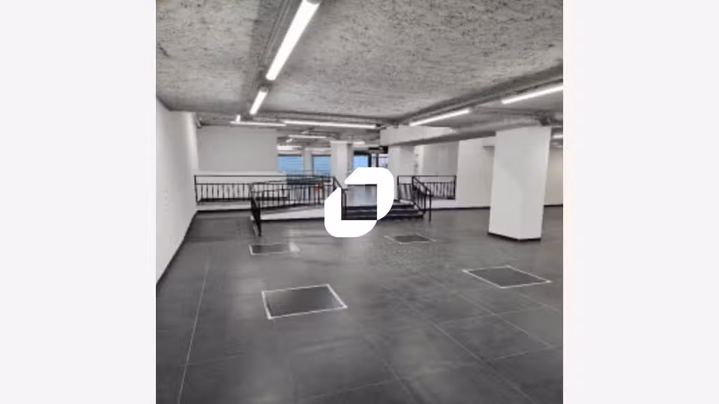 Vente Local commercial 377m² Paris