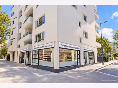 Murs boutique local angle 230m² 75019 Paris