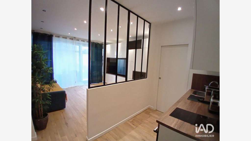 Vente local polyvalent à Paris 20e Ménilmontant