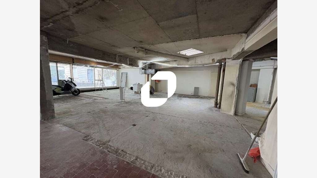 Vente Local commercial 544m² Paris