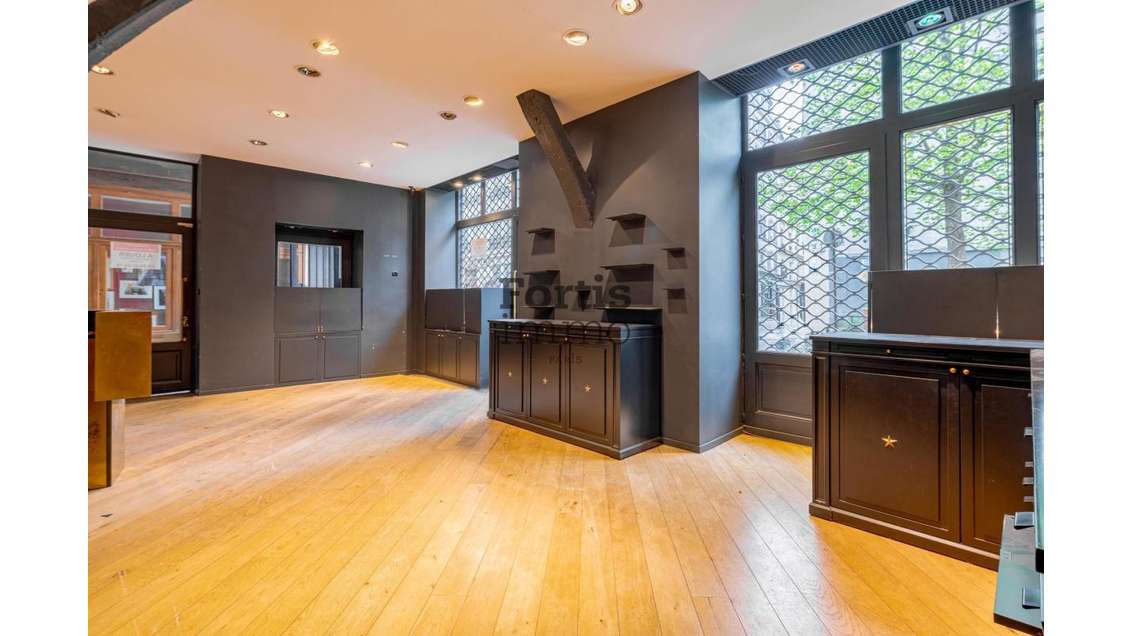 Vente murs boutique occupée à Paris 2e Montorgueil