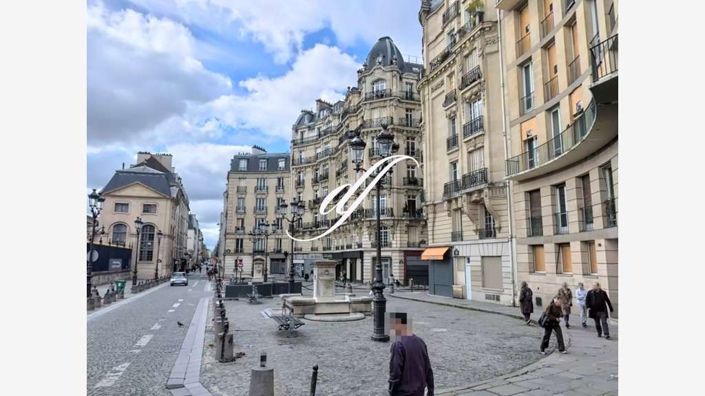 Vente local vide 49m² à Paris 5e Place Laveran