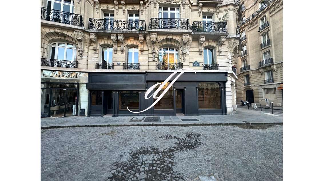 Vente local libre 70m² à Paris 5e Place Laveran
