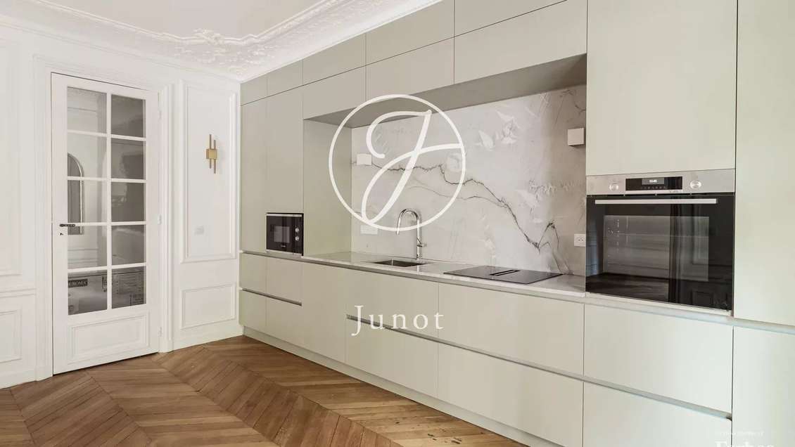 Profession libérale à vendre à Paris 7e Suffren