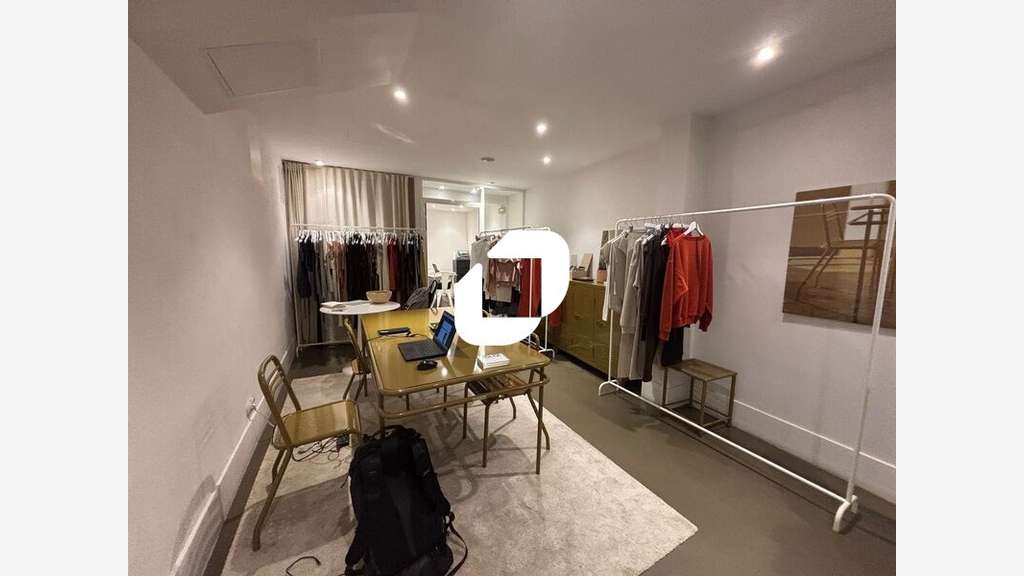 Vente Local commercial 134m² Paris