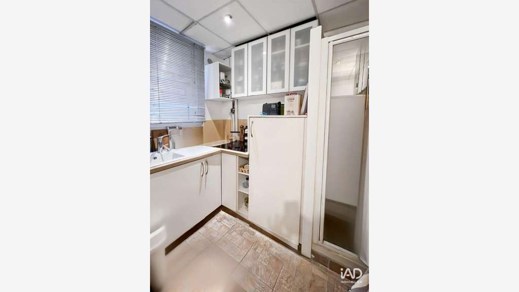 Vente local divisible premium à Paris St-Lazare