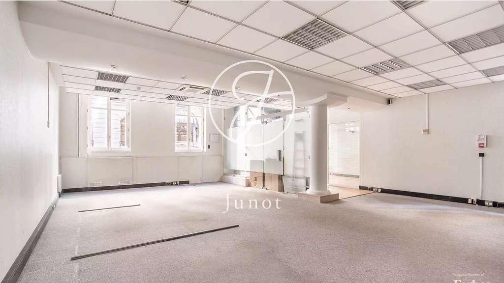 Vente local commercial 218m² Paris 8ème
