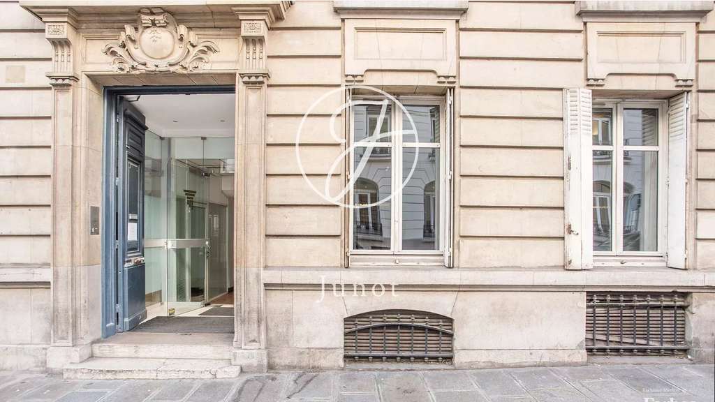 Vente local commercial 218m² Paris 8ème