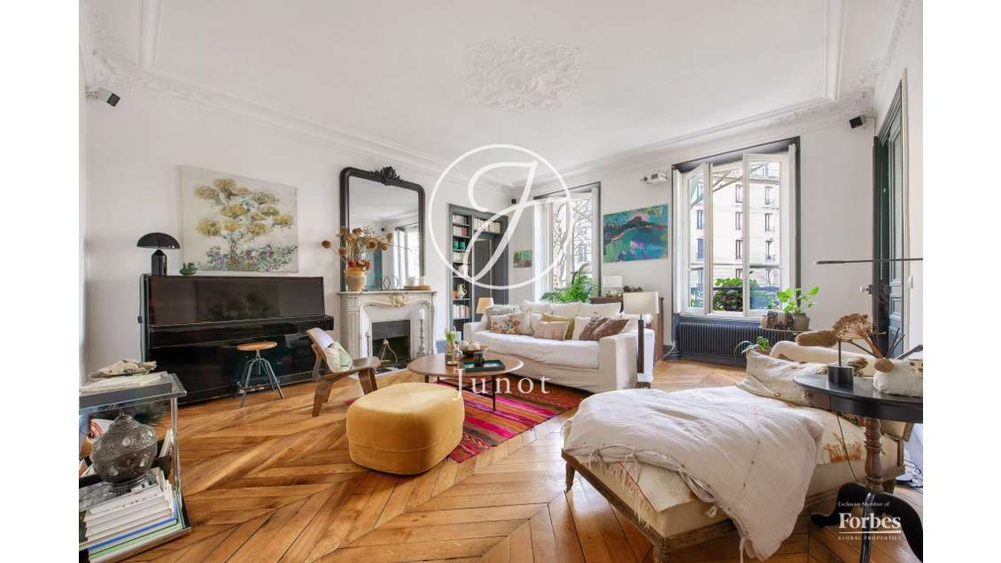 Local libéral 123m² R+1 à vendre Paris 9e Trudaine