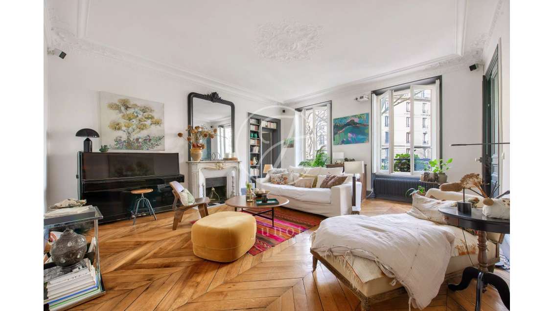 Local libéral 123m² R+1 à vendre Paris 9e Trudaine