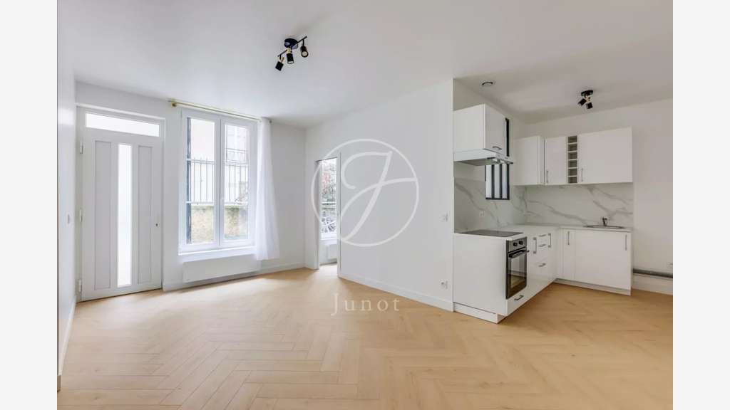 Vente local de 48m² à Paris 75009 Rochechouart
