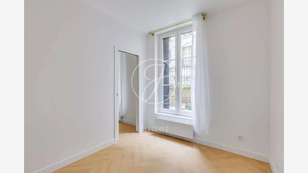 Vente local de 48m² à Paris 75009 Rochechouart