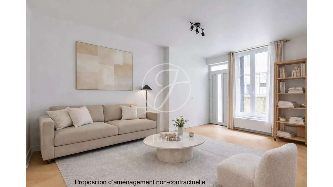 AV local pro libérale de 48m² à Paris 75009