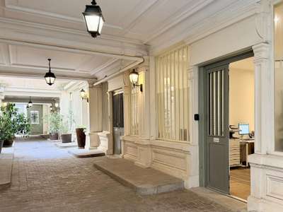 Vente murs commerciaux rénové 266m² à Paris 75009