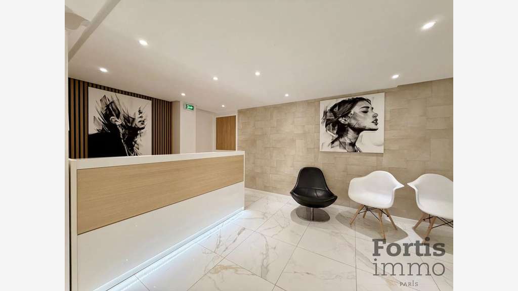 Vente murs commerciaux rénové 266m² à Paris 75009
