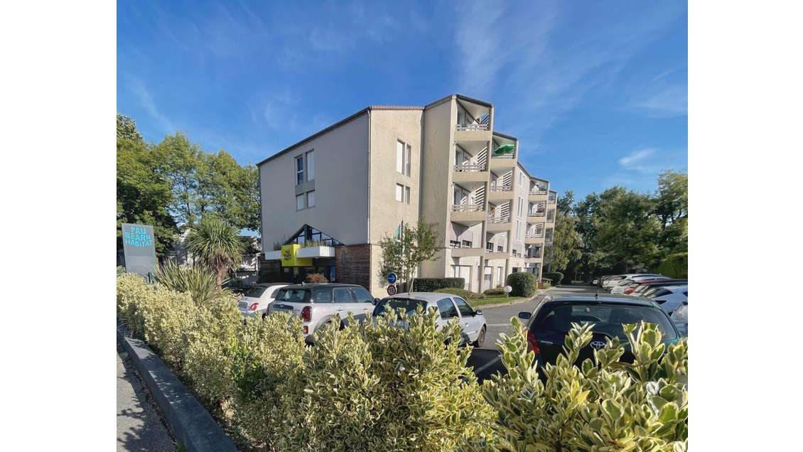 Vente murs bureaux de 1 833m² à Pau