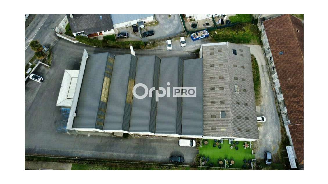 A vendre espace commercial 1500m² à Pau Nord