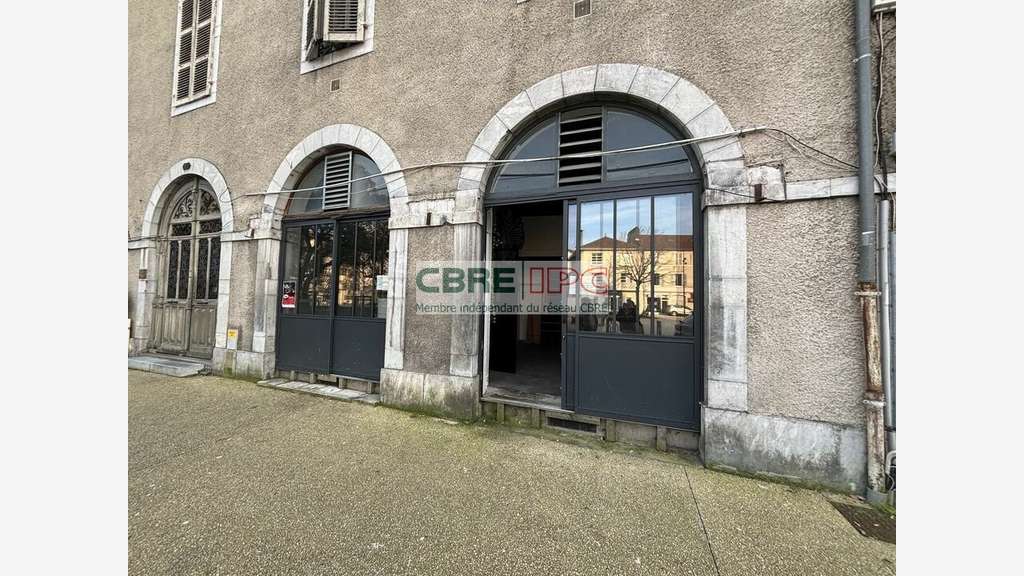 Vente local 85m² à Pau centre Place Foirail