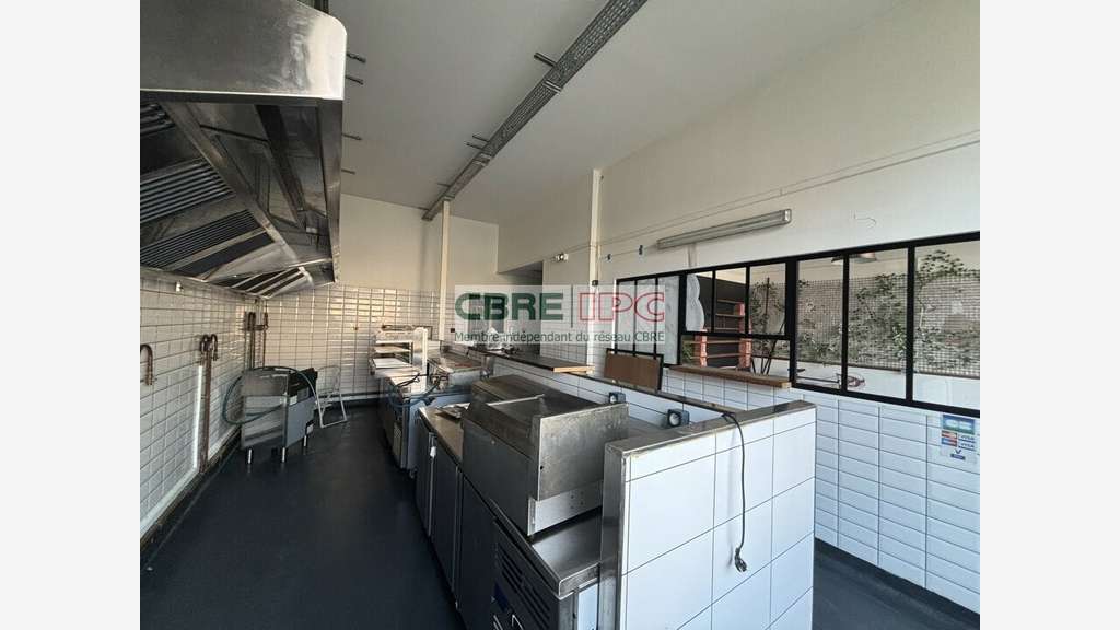 Vente local 85m² à Pau centre Place Foirail