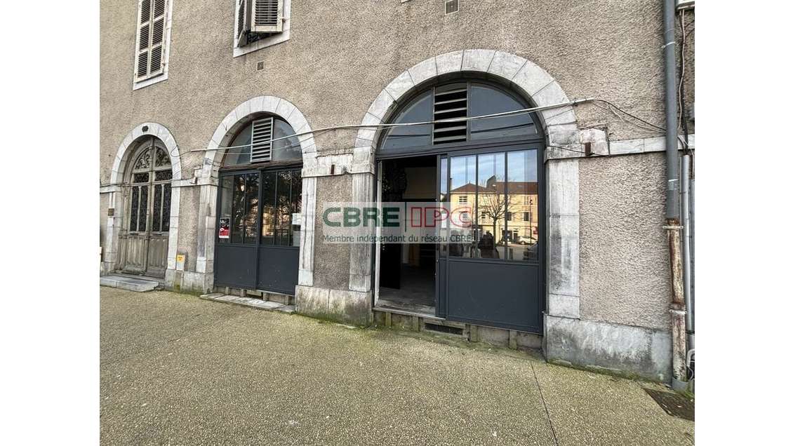 Vente local 85m² à Pau centre Place Foirail