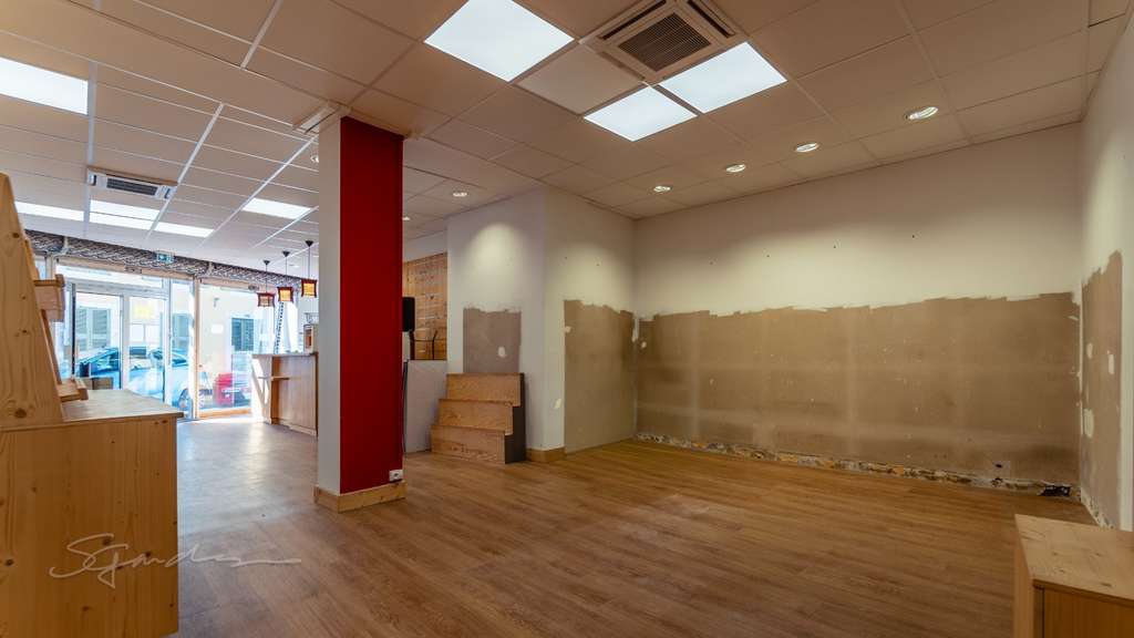 Loca commercial de 161m² à vendre à Pau centre 64