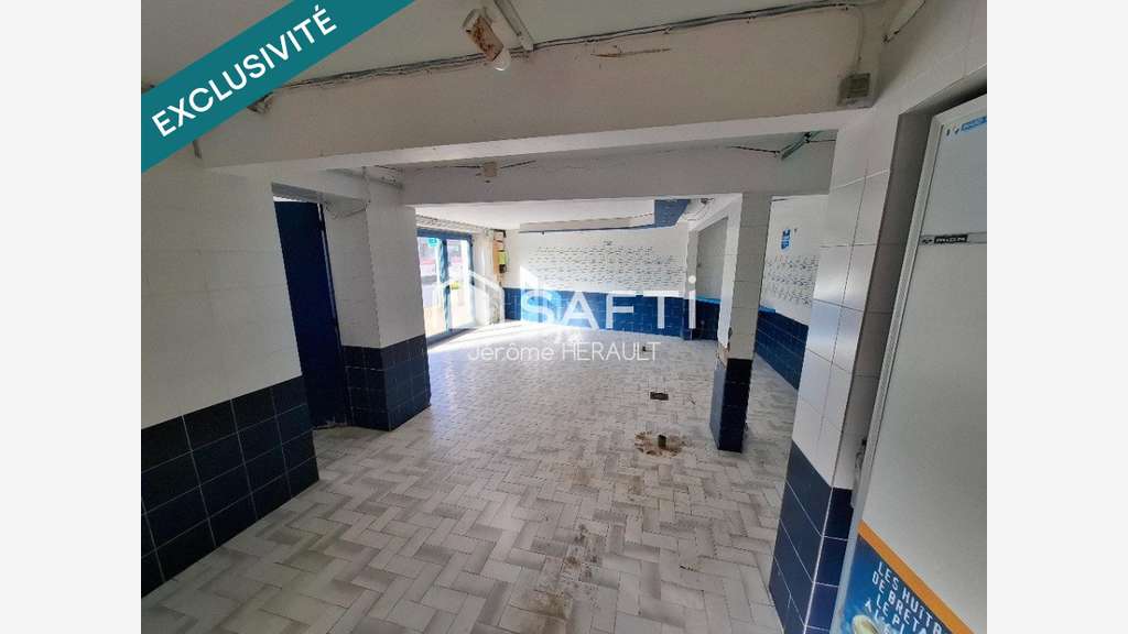 AV local commercial 45m² centre village Pénestin