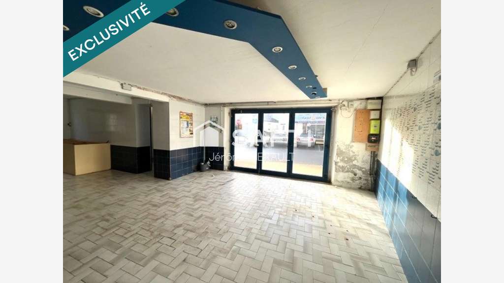 AV local commercial 45m² centre village Pénestin