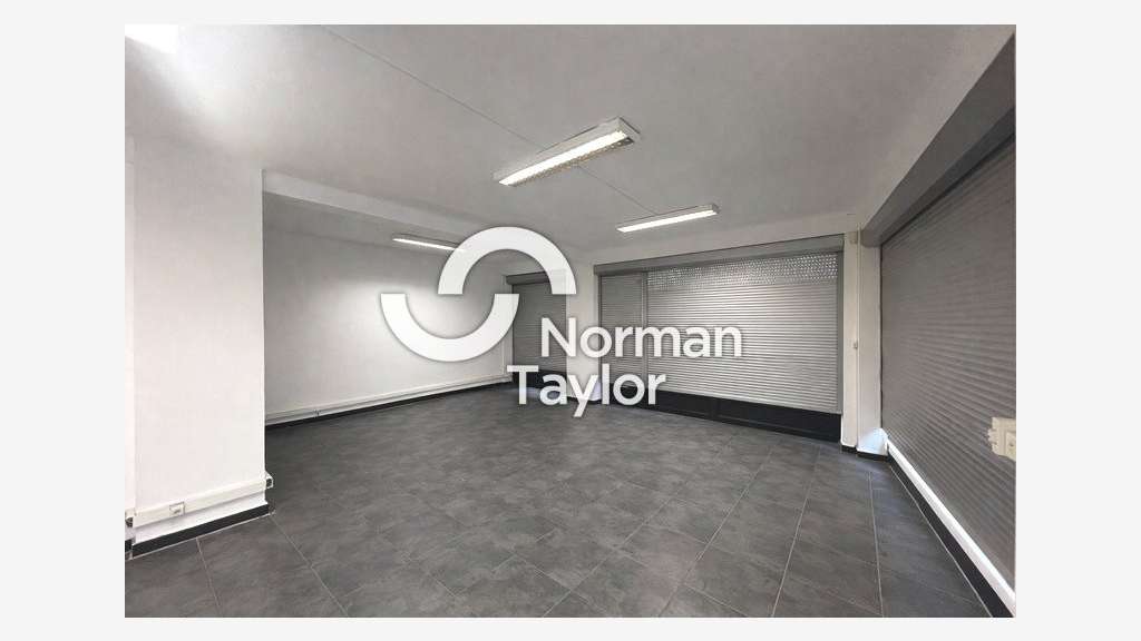 AV local commercial 115m² empl strat Perpignan