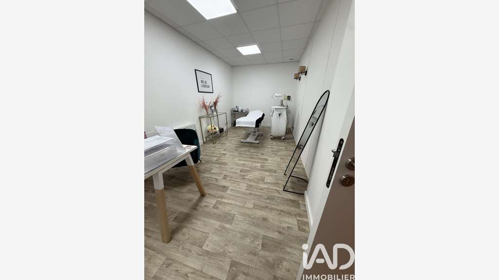 Vente beau local commercial d'angle à Perpignan