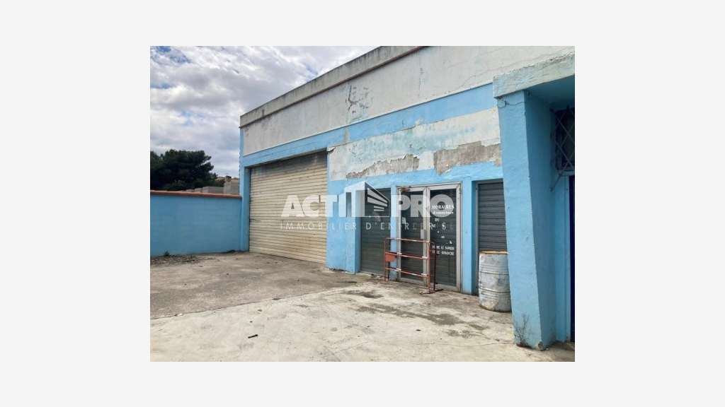 À vendre local commercial 1 886 m² à Perpignan