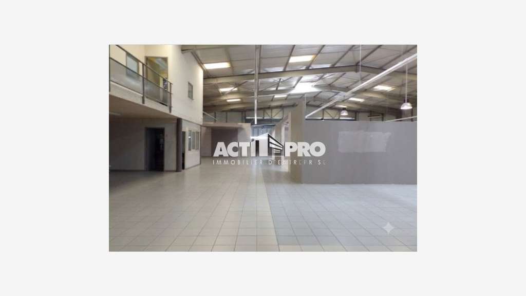 Vente locaux commerciaux 4 000 m² proche Perpignan