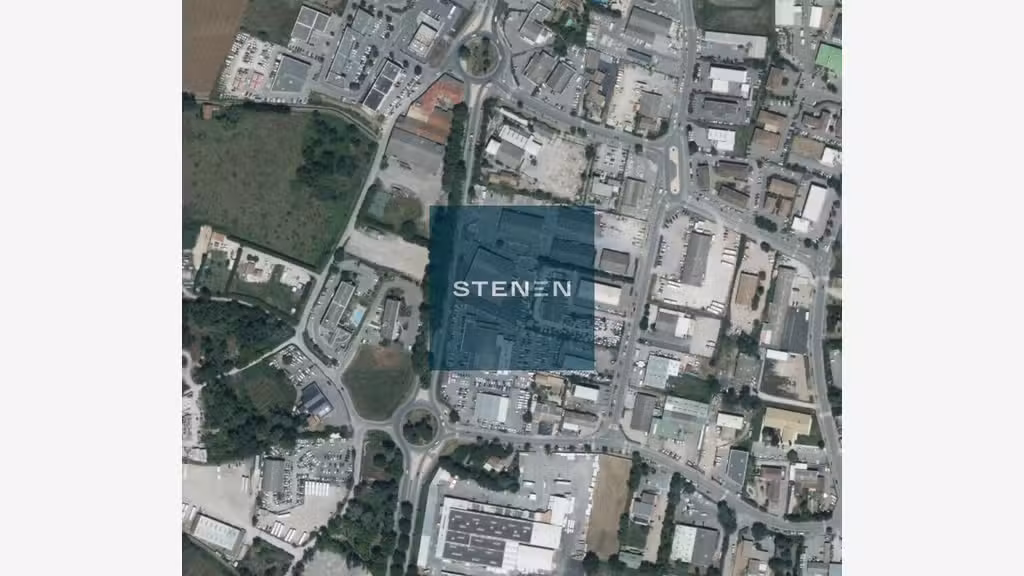 Locaux commerciaux neufs à vendre à Pertuis À la j