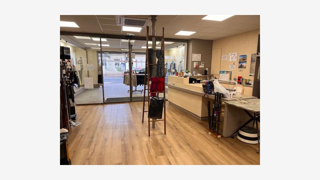 À céder droit au bail local 510m² à Pessac