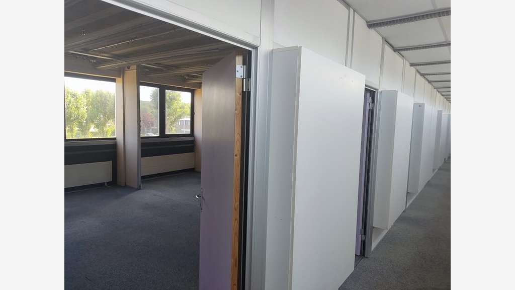 AV local d'activités 3000m² sur 7000m² à Plaisir