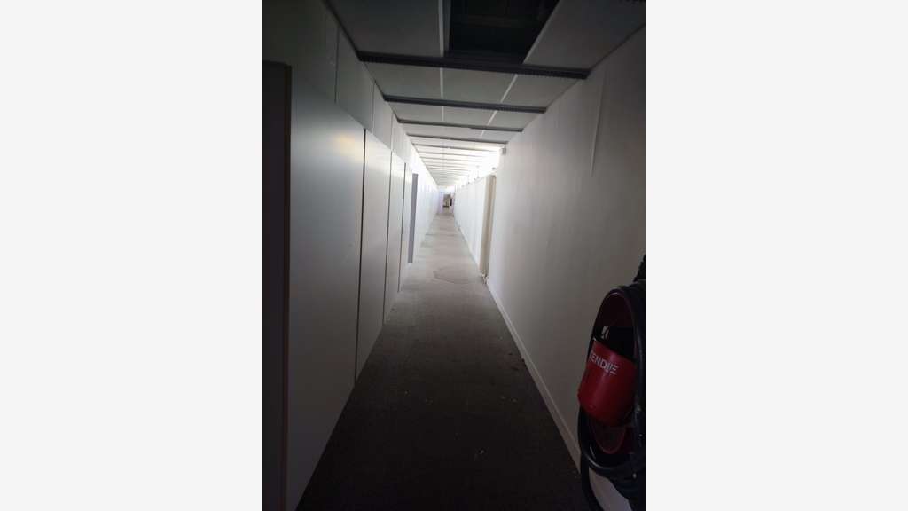 AV local d'activités 3000m² sur 7000m² à Plaisir