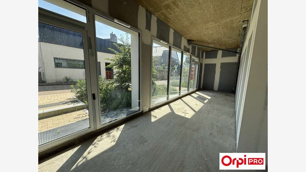 Local commercial neuf 162.56m² à vendre à Plérin