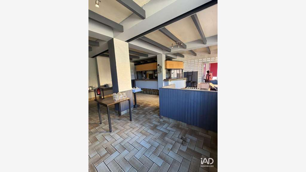 Vente local commercial 240m² à Plomodiern