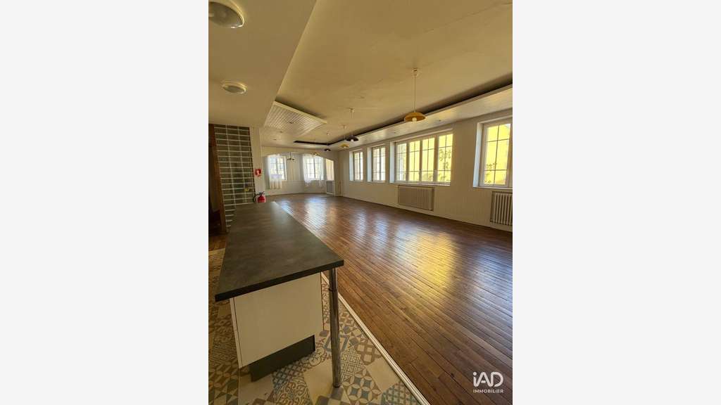 Vente local commercial 240m² à Plomodiern