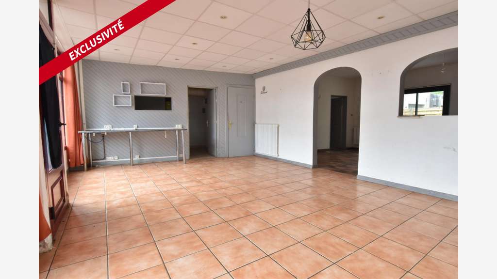 Vente immeuble de 213m² Centre de Plonévez-Porzay