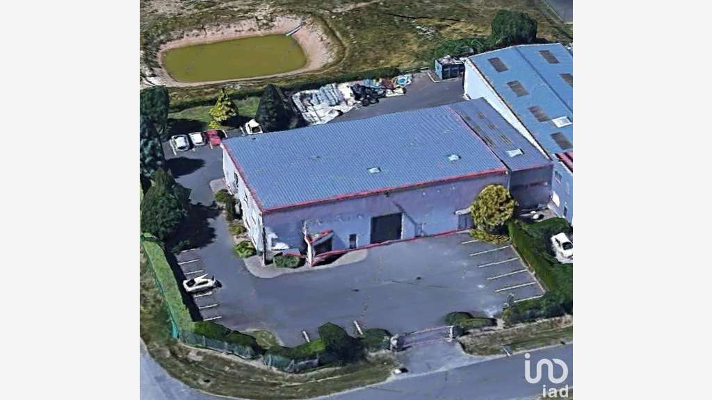 Vente murs commerciaux 1845m² à Pocé-sur-Cisse