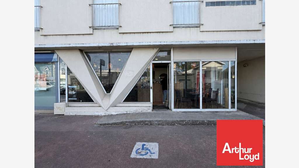 Local commercial 95m² à vendre bel empl à Poitiers